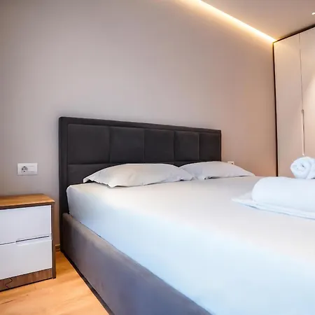 Enjoy Cozy 2br - Center * Tirana
