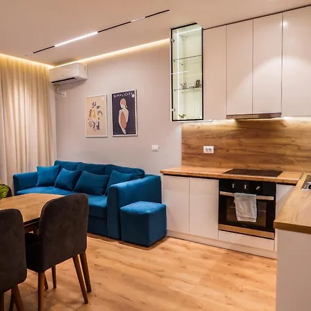 Enjoy Cozy 2br - Center Appartement Tirana