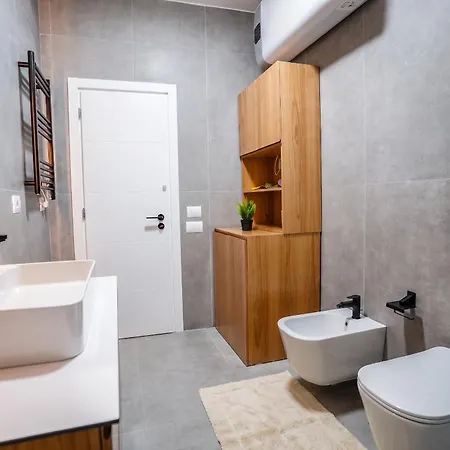 Enjoy Cozy 2br - Center Tirana